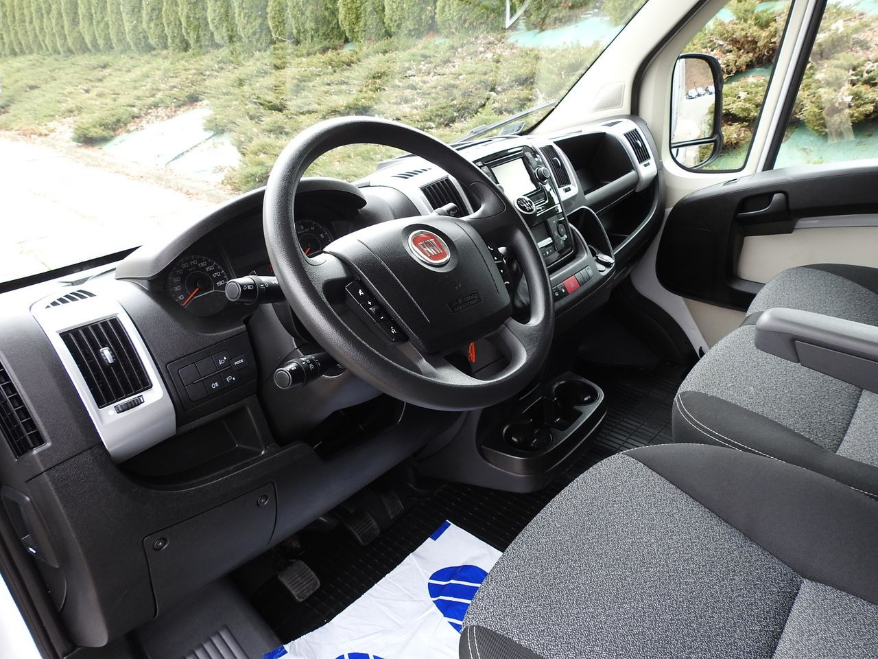 FIAT DUCATO TARPAULIN LIFT 8 PALLETS WEBASTO CRUISE CONTROL AIR CONDITIONING 150HP - Furgoneta con caja de lona: foto 2 FIAT DUCATO TARPAULIN LIFT 8 PALLETS WEBASTO CRUISE CONTROL AIR CONDITIONING 150HP - Furgoneta con caja de lona: foto 2