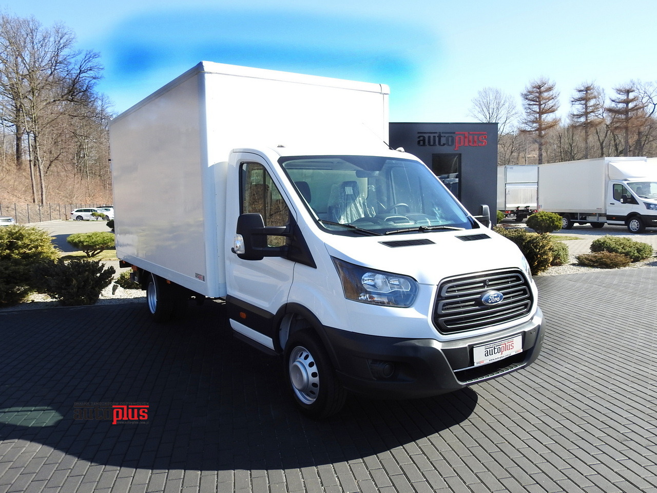 FORD TRANSIT BOX LIFT 8 PALLETS TWIN WHEELS AIR CONDITIONING 130HP - Furgoneta: foto 1 FORD TRANSIT BOX LIFT 8 PALLETS TWIN WHEELS AIR CONDITIONING 130HP - Furgoneta: foto 1