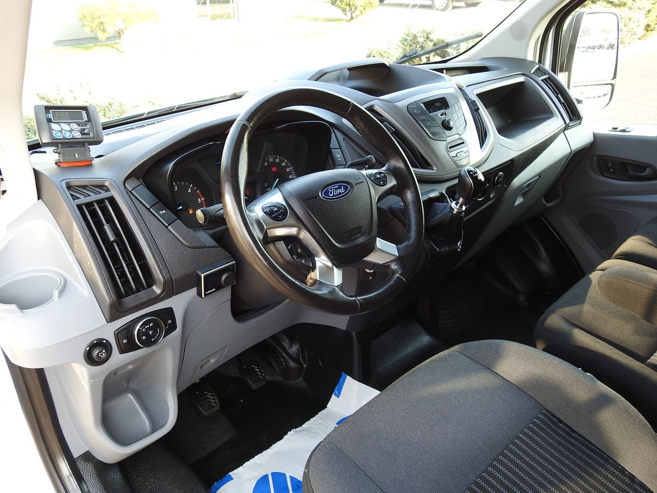 FORD TRANSIT REFRIGERATOR VAN 0°C HEATING FUNCTION CRUISE CONTROL LED LIGHTS AIR CONDITIONING 130HP - Frigorífico furgoneta: foto 2 FORD TRANSIT REFRIGERATOR VAN 0°C HEATING FUNCTION CRUISE CONTROL LED LIGHTS AIR CONDITIONING 130HP - Frigorífico furgoneta: foto 2