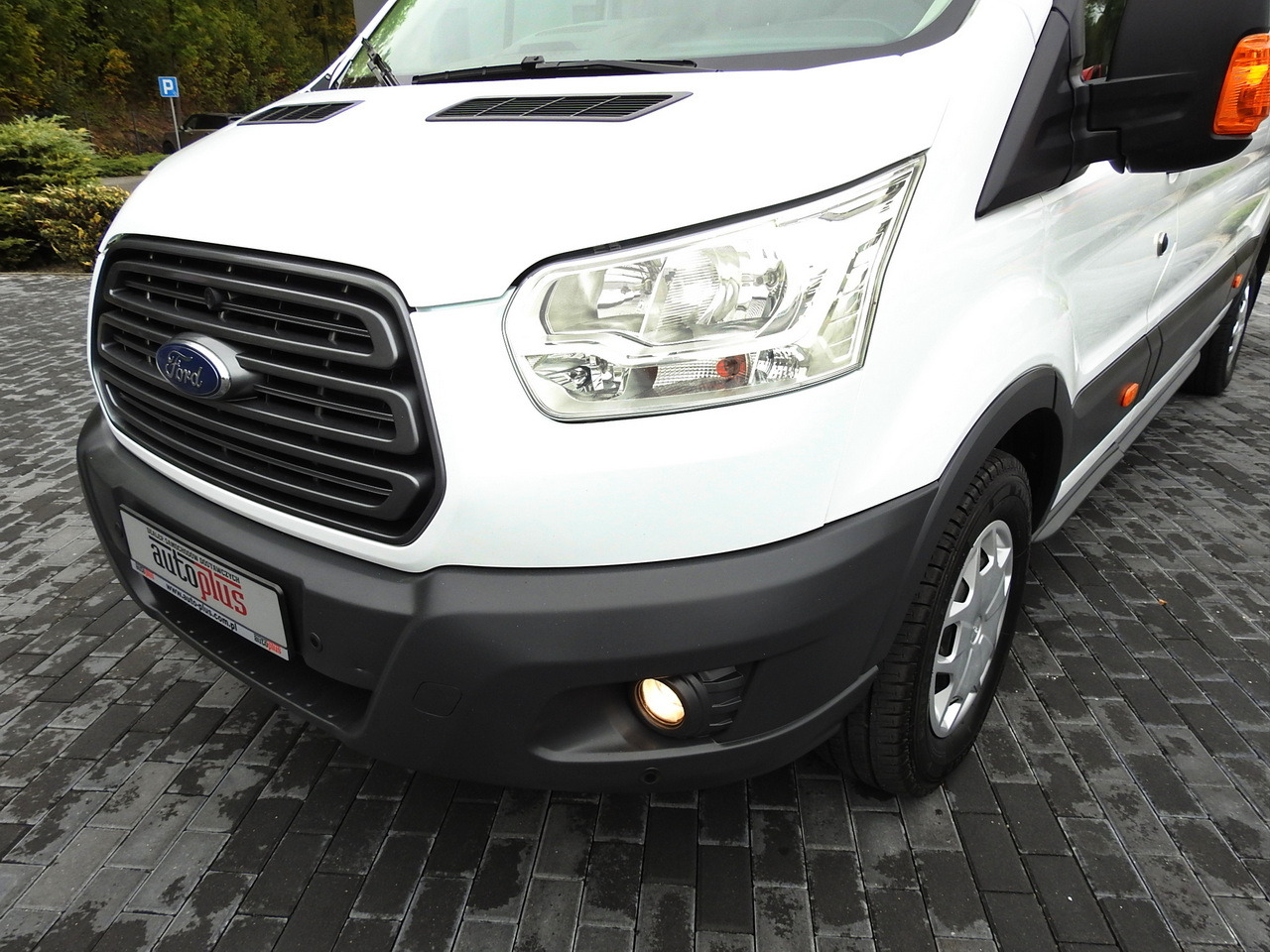 Frigorífico furgoneta FORD TRANSIT REFRIGERATOR VAN 0*C HEATING FUNCTION POWER SUPPLY 230V CRUISE CONTROL NAVIGATION AIR CONDITIONING LED LIGHTS 130HP: foto 19 Frigorífico furgoneta FORD TRANSIT REFRIGERATOR VAN 0*C HEATING FUNCTION POWER SUPPLY 230V CRUISE CONTROL NAVIGATION AIR CONDITIONING LED LIGHTS 130HP: foto 19