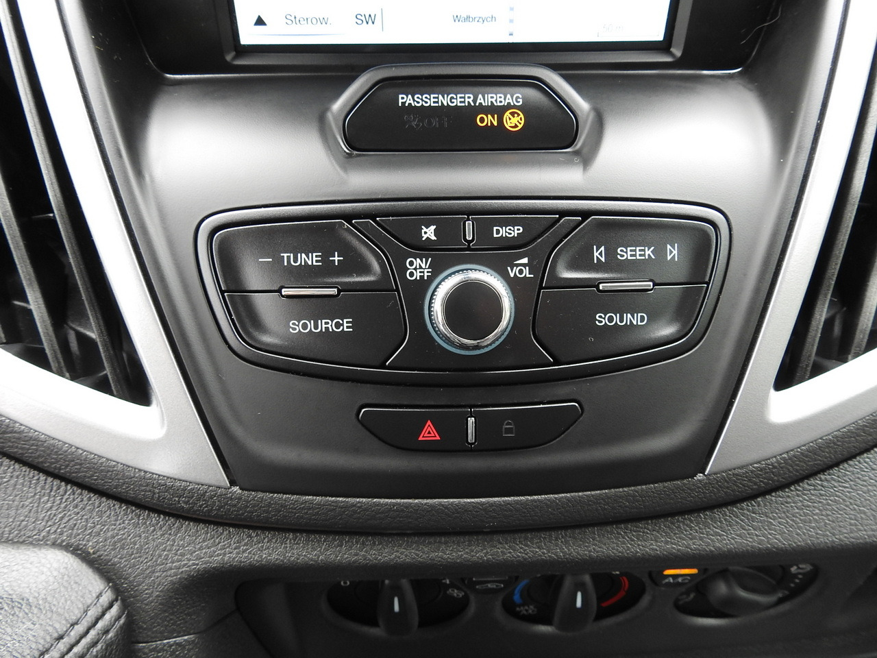 Frigorífico furgoneta FORD TRANSIT REFRIGERATOR VAN 0*C HEATING FUNCTION POWER SUPPLY 230V CRUISE CONTROL NAVIGATION AIR CONDITIONING LED LIGHTS 130HP: foto 45 Frigorífico furgoneta FORD TRANSIT REFRIGERATOR VAN 0*C HEATING FUNCTION POWER SUPPLY 230V CRUISE CONTROL NAVIGATION AIR CONDITIONING LED LIGHTS 130HP: foto 45