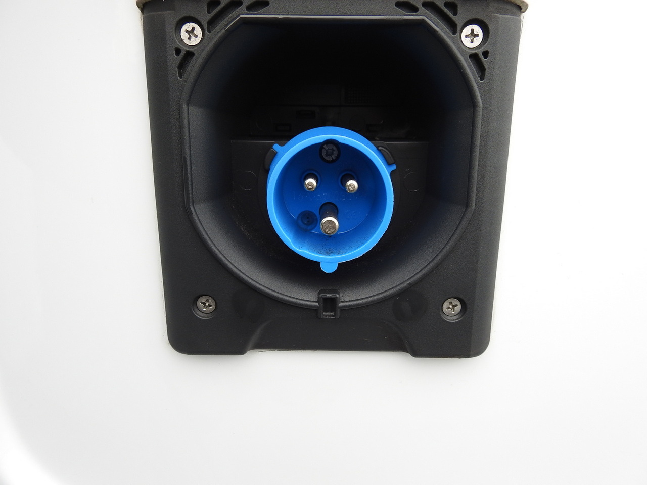 Frigorífico furgoneta FORD TRANSIT REFRIGERATOR VAN 0*C HEATING FUNCTION POWER SUPPLY 230V CRUISE CONTROL NAVIGATION AIR CONDITIONING LED LIGHTS 130HP: foto 32 Frigorífico furgoneta FORD TRANSIT REFRIGERATOR VAN 0*C HEATING FUNCTION POWER SUPPLY 230V CRUISE CONTROL NAVIGATION AIR CONDITIONING LED LIGHTS 130HP: foto 32