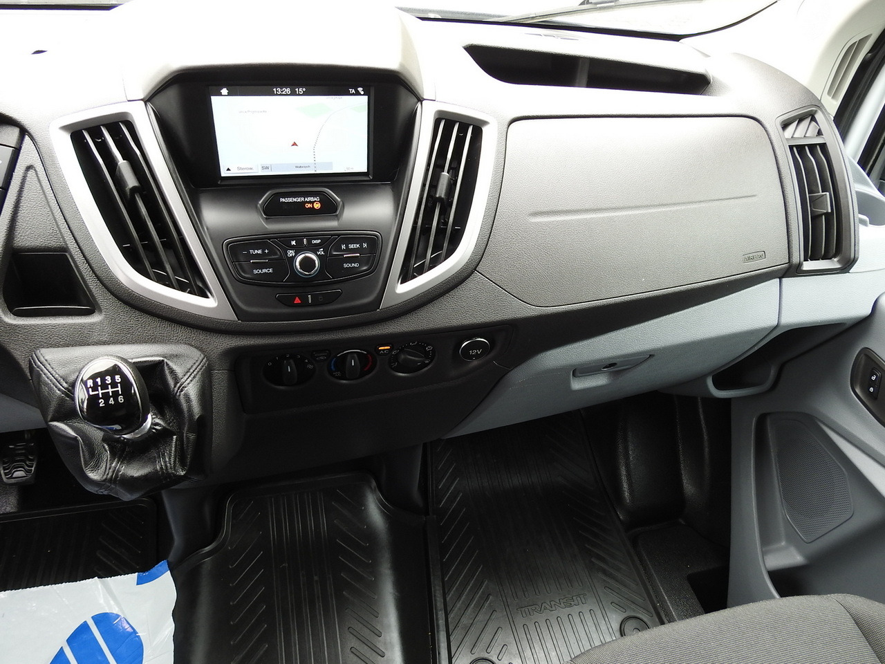 Frigorífico furgoneta FORD TRANSIT REFRIGERATOR VAN 0*C HEATING FUNCTION POWER SUPPLY 230V CRUISE CONTROL NAVIGATION AIR CONDITIONING LED LIGHTS 130HP: foto 43 Frigorífico furgoneta FORD TRANSIT REFRIGERATOR VAN 0*C HEATING FUNCTION POWER SUPPLY 230V CRUISE CONTROL NAVIGATION AIR CONDITIONING LED LIGHTS 130HP: foto 43