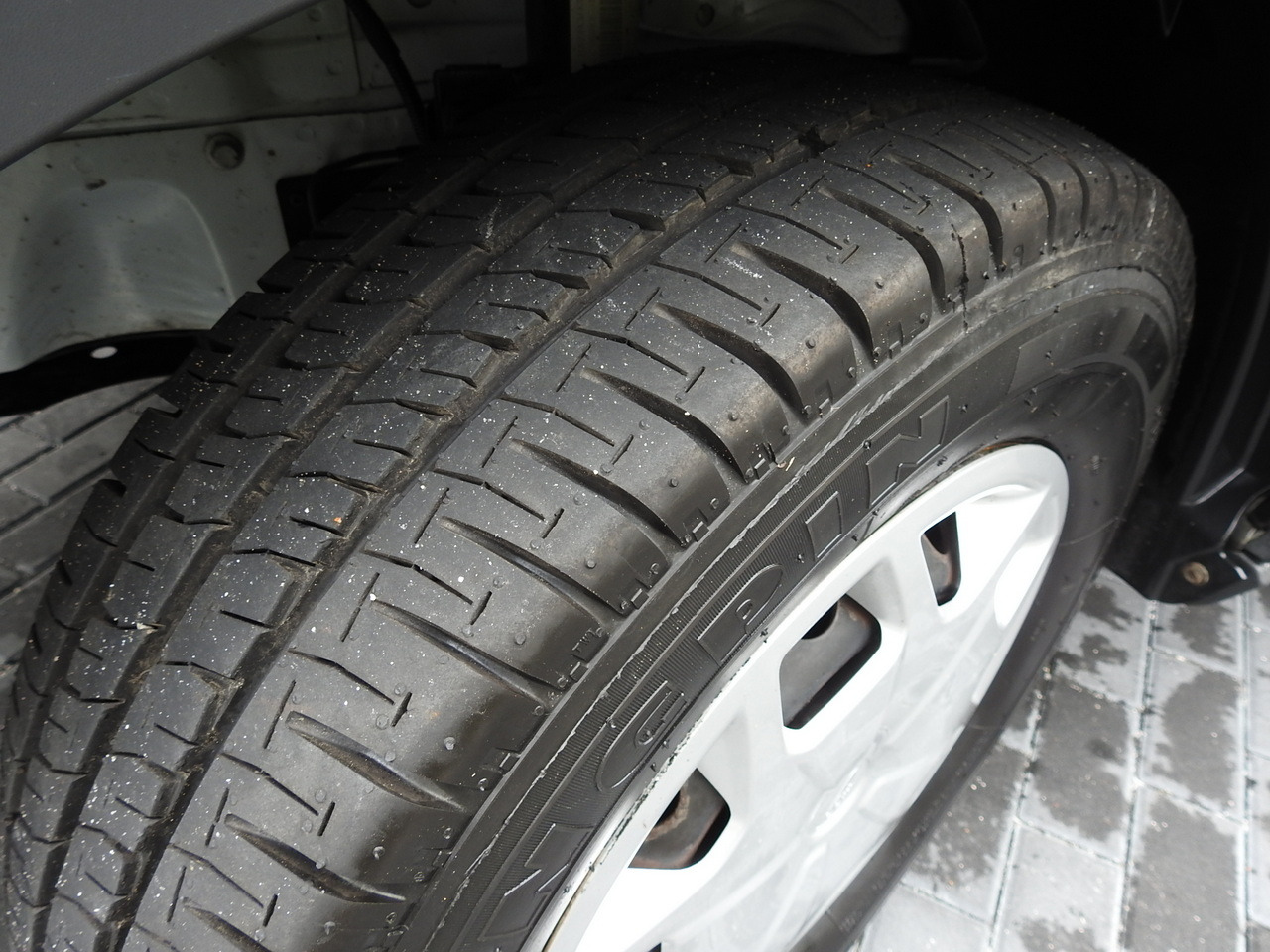 Frigorífico furgoneta FORD TRANSIT REFRIGERATOR VAN 0*C HEATING FUNCTION POWER SUPPLY 230V CRUISE CONTROL NAVIGATION AIR CONDITIONING LED LIGHTS 130HP: foto 34 Frigorífico furgoneta FORD TRANSIT REFRIGERATOR VAN 0*C HEATING FUNCTION POWER SUPPLY 230V CRUISE CONTROL NAVIGATION AIR CONDITIONING LED LIGHTS 130HP: foto 34