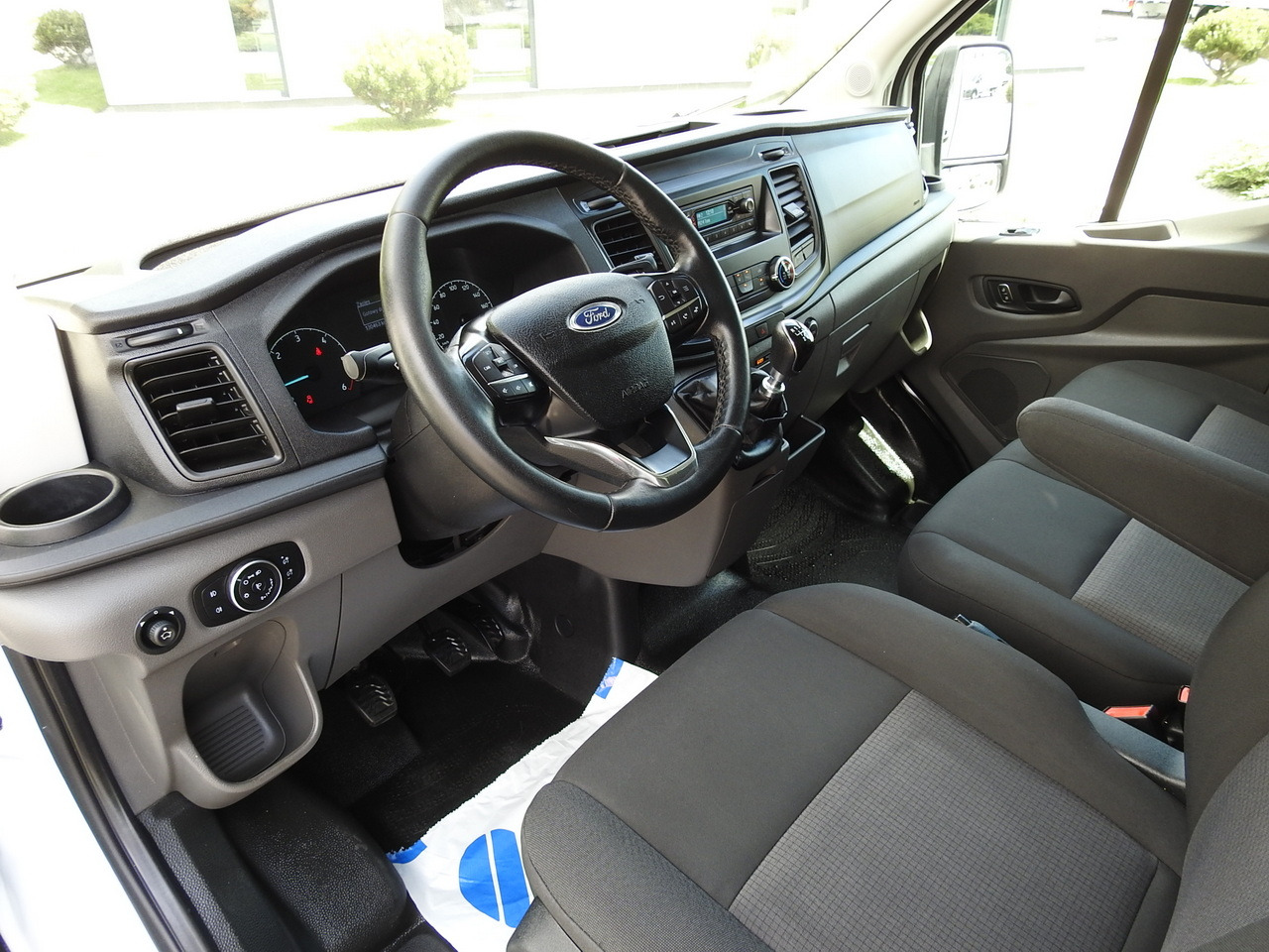 FORD TRANSIT REGRIGERATOR BOX 0*C POWER SUPPLY 230V CRUISE CONTROL AIR CONDITIONING TWIN WHEELS  170HP - Frigorífico furgoneta: foto 2 FORD TRANSIT REGRIGERATOR BOX 0*C POWER SUPPLY 230V CRUISE CONTROL AIR CONDITIONING TWIN WHEELS  170HP - Frigorífico furgoneta: foto 2