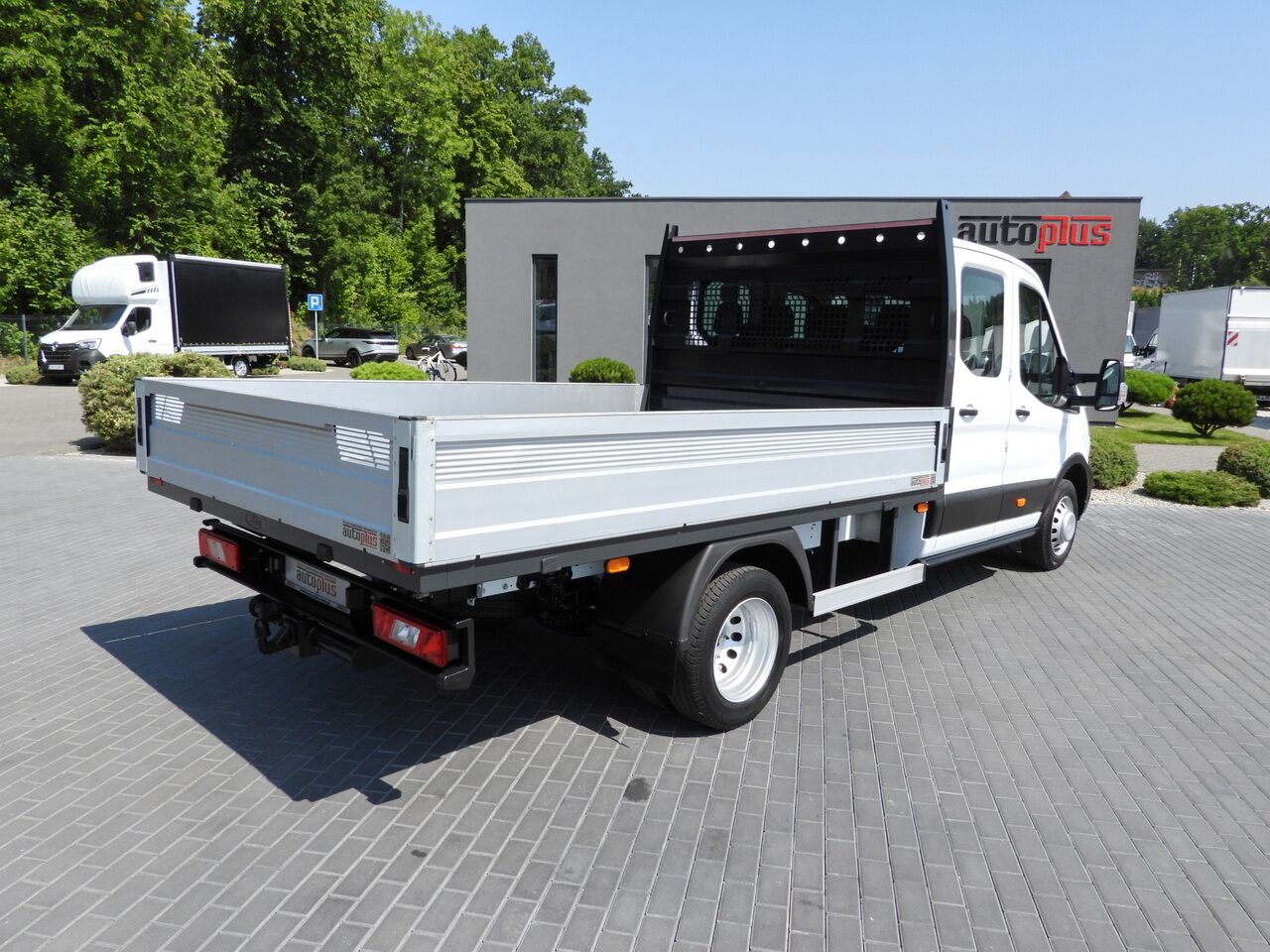 FORD TRANSIT STAKE BODY DOUBLE CABIN DOKA 7 SEATS TWIN WHEELS AIR CONDITIONING 130HP - Caja abierta furgoneta: foto 3 FORD TRANSIT STAKE BODY DOUBLE CABIN DOKA 7 SEATS TWIN WHEELS AIR CONDITIONING 130HP - Caja abierta furgoneta: foto 3
