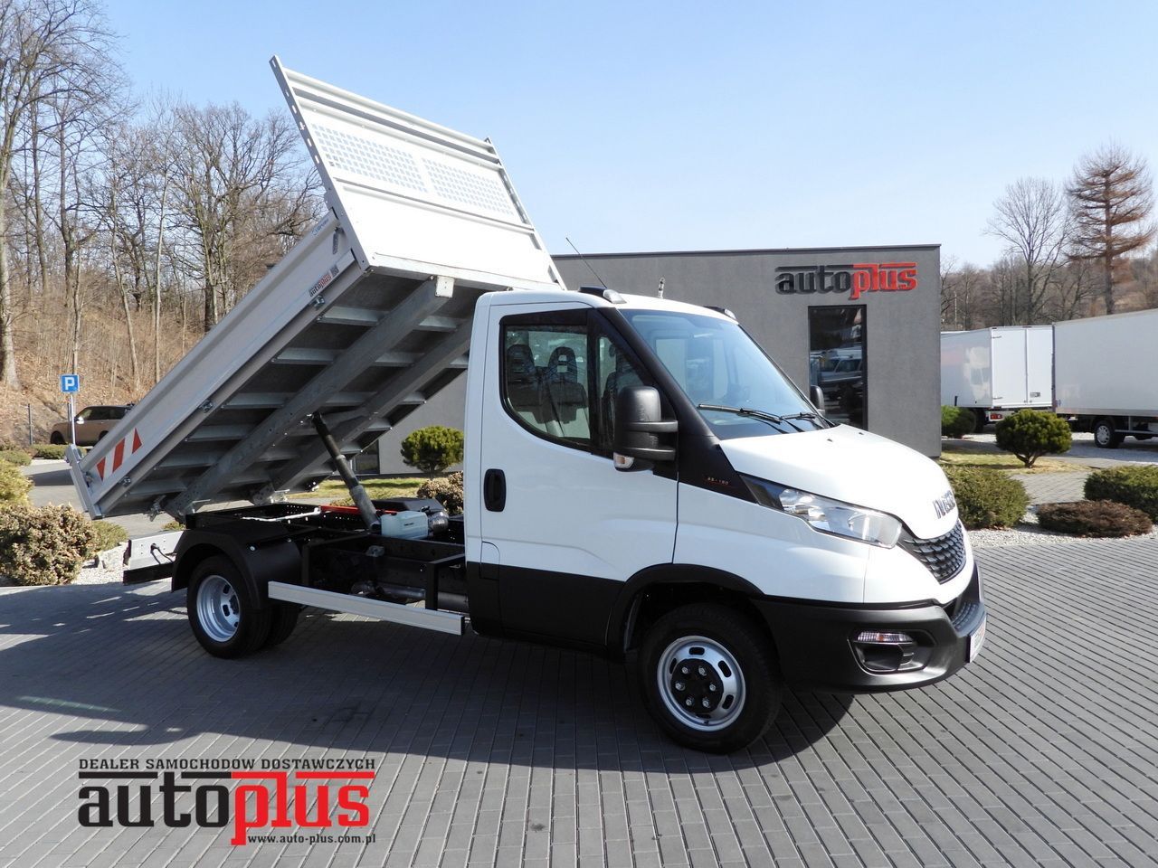 IVECO DAILY 35C14 TIPPER CRUISE CONTROL TWIN WHEELS AIR CONDITIONING 140HP - Volquete furgoneta: foto 1 IVECO DAILY 35C14 TIPPER CRUISE CONTROL TWIN WHEELS AIR CONDITIONING 140HP - Volquete furgoneta: foto 1