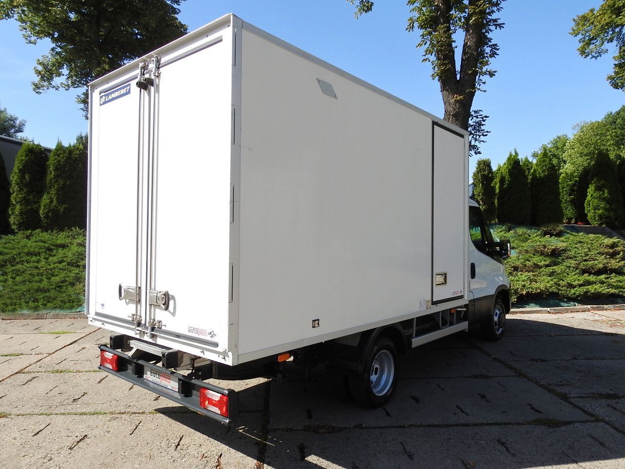 IVECO DAILY 35C15 REGRIGERATOR BOX -12*C POWER SUPPLY 230V LED LIGHTS TWIN WHEELS 150HP - Frigorífico furgoneta: foto 3 IVECO DAILY 35C15 REGRIGERATOR BOX -12*C POWER SUPPLY 230V LED LIGHTS TWIN WHEELS 150HP - Frigorífico furgoneta: foto 3