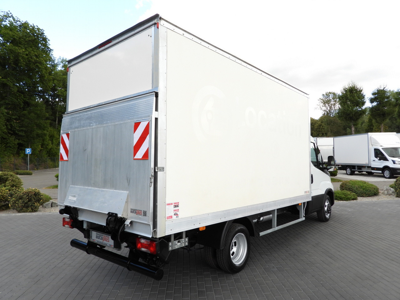 IVECO DAILY 35C16 BOX LIFT 8 PALLETS CRUISE CONTROL TWIN WHEELS AIR CONDITIONING 160HP - Furgoneta: foto 3 IVECO DAILY 35C16 BOX LIFT 8 PALLETS CRUISE CONTROL TWIN WHEELS AIR CONDITIONING 160HP - Furgoneta: foto 3