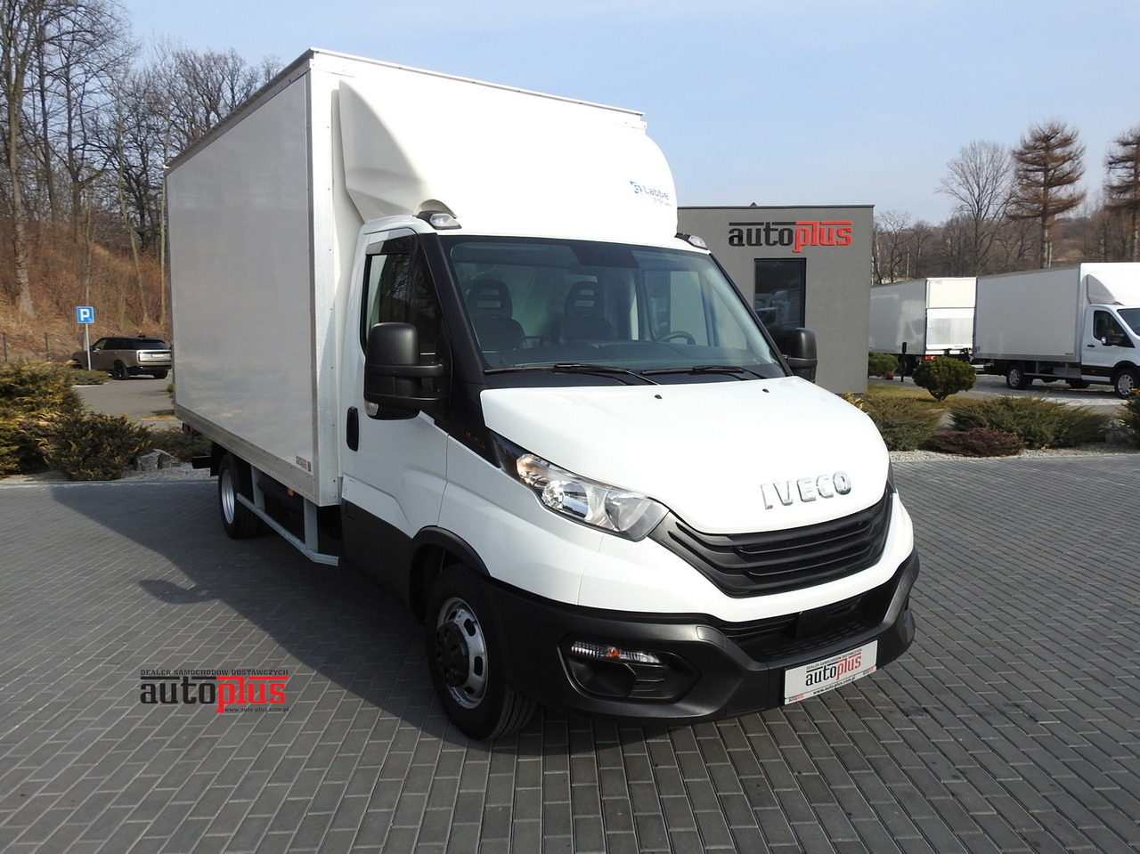 IVECO DAILY 35C16 BOX LIFT 8 PALLETS CRUISE CONTROL TWIN WHEELS AIR CONDITIONING 160HP - Furgoneta: foto 1 IVECO DAILY 35C16 BOX LIFT 8 PALLETS CRUISE CONTROL TWIN WHEELS AIR CONDITIONING 160HP - Furgoneta: foto 1