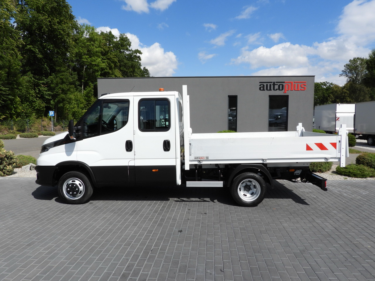 Volquete furgoneta IVECO DAILY 35C16 TIPPER DOUBLE CABIN DOKA 6 SEATS CRUISE CONTROL NAVIGATION TWIN WHEELS AIR CONDITIONING  160HP: foto 8