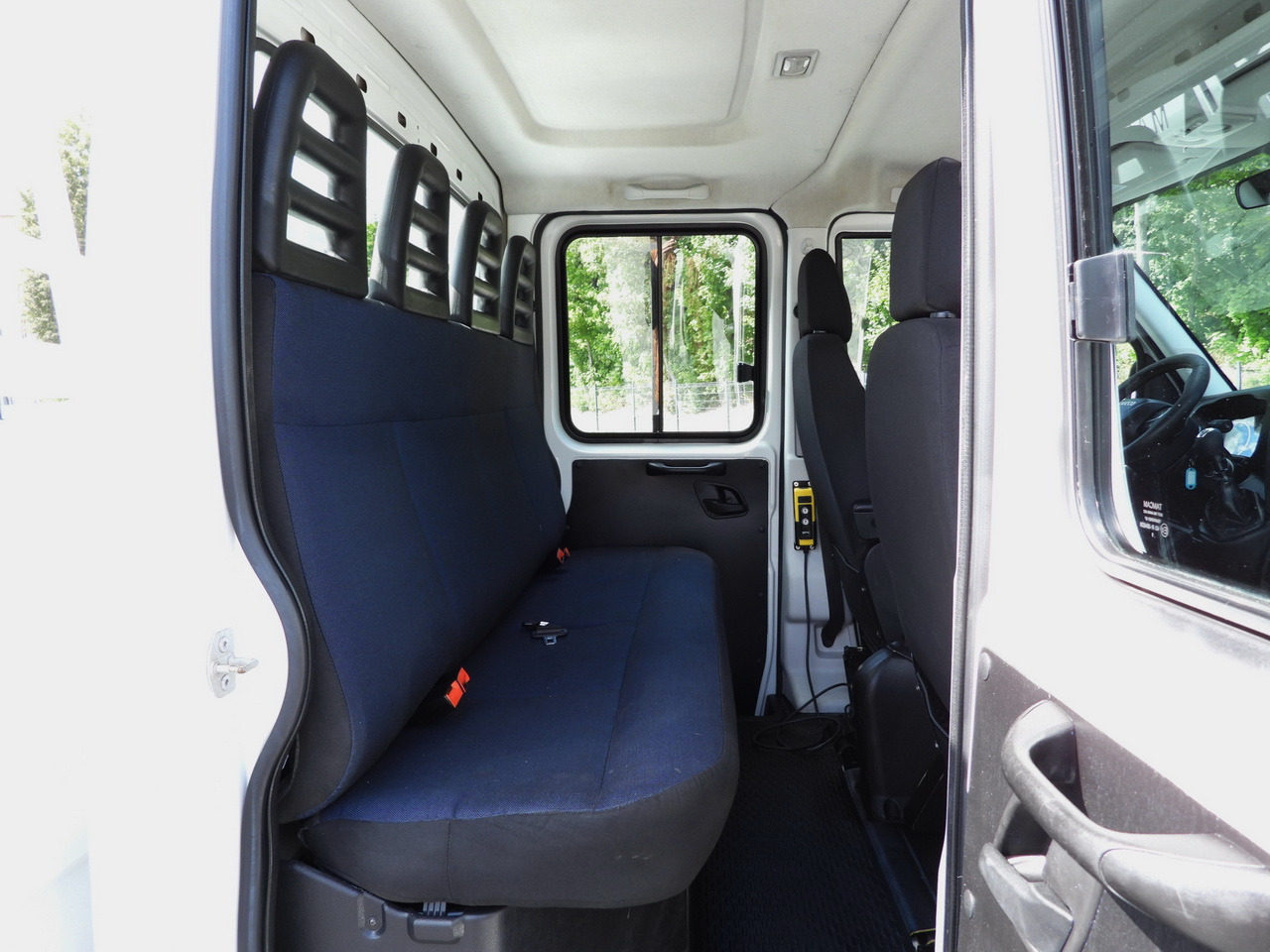 Volquete furgoneta IVECO DAILY 35C16 TIPPER DOUBLE CABIN DOKA 6 SEATS CRUISE CONTROL NAVIGATION TWIN WHEELS AIR CONDITIONING  160HP: foto 38