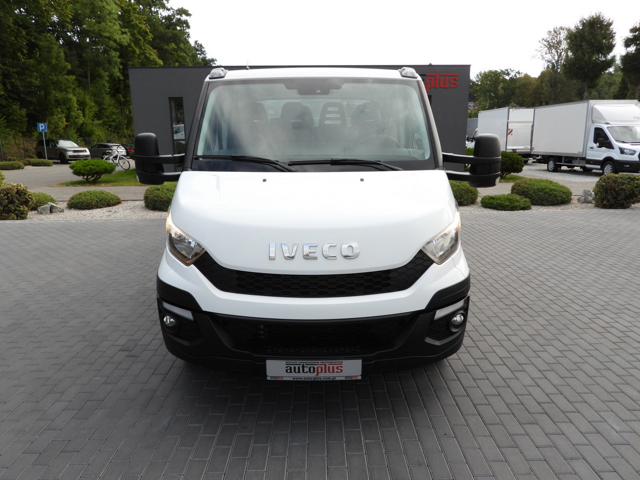 IVECO DAILY 35C17 STAKE BODY DOUBLE CABIN DOKA 7 SEATS CRUISE CONTROL TWIN WHEELS AIR CONDITIONING 170HP - Caja abierta furgoneta: foto 5 IVECO DAILY 35C17 STAKE BODY DOUBLE CABIN DOKA 7 SEATS CRUISE CONTROL TWIN WHEELS AIR CONDITIONING 170HP - Caja abierta furgoneta: foto 5