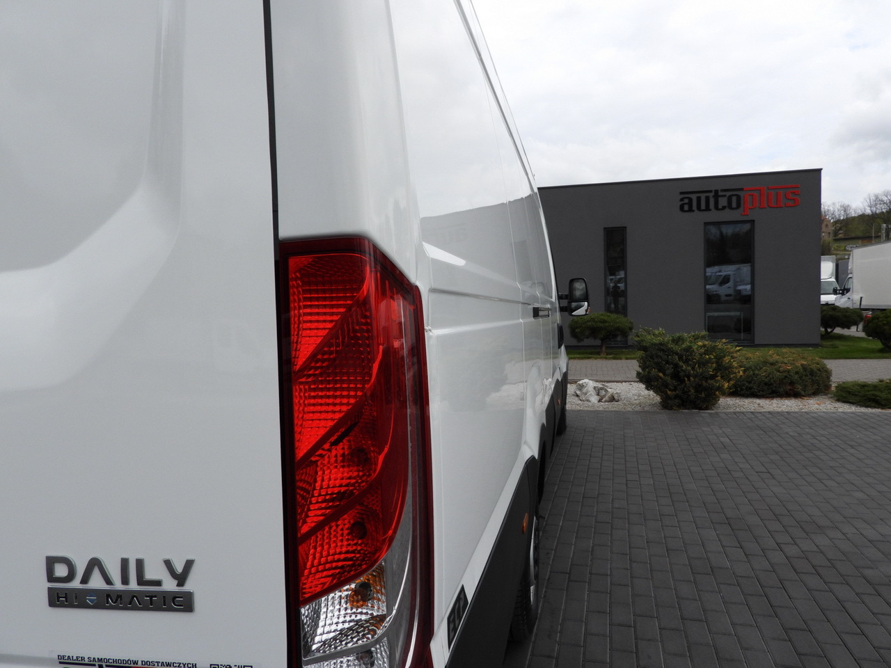 Frigorífico furgoneta IVECO DAILY 35S14 REFRIGERATOR VAN 0*C POWER SUPPLY 230V CRUISE CONTROL AUTOMATIC TRANSMISSION HI-MATIC AIR CONDITIONING  140HP: foto 24