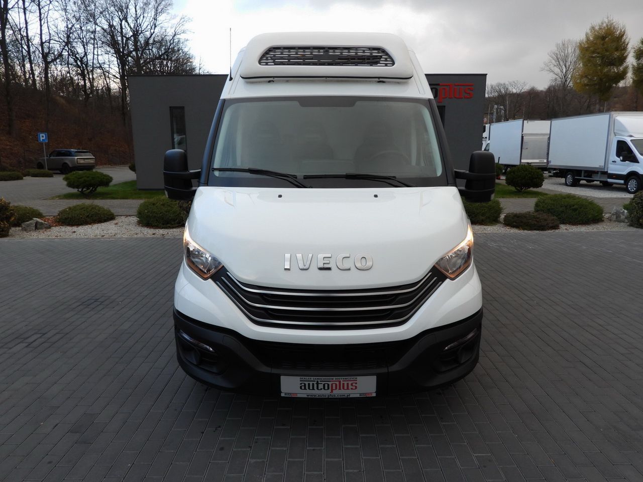 IVECO DAILY 35S14 REFRIGERATOR VAN 0*C POWER SUPPLY 230V NAVIGATION AUTOMATIC TRANSMISSION AIR CONDITIONING 140HP - Frigorífico furgoneta: foto 5 IVECO DAILY 35S14 REFRIGERATOR VAN 0*C POWER SUPPLY 230V NAVIGATION AUTOMATIC TRANSMISSION AIR CONDITIONING 140HP - Frigorífico furgoneta: foto 5