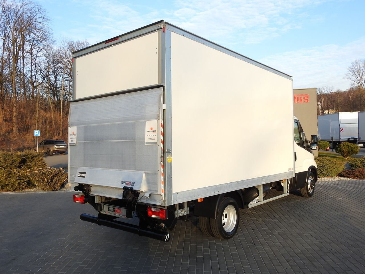 IVECO DAILY 35S16 BOX LIFT 8 PALLETS CRUISE CONTROL AIR CONDITIONING TWIN WHEELS 160HP - Furgoneta: foto 3 IVECO DAILY 35S16 BOX LIFT 8 PALLETS CRUISE CONTROL AIR CONDITIONING TWIN WHEELS 160HP - Furgoneta: foto 3