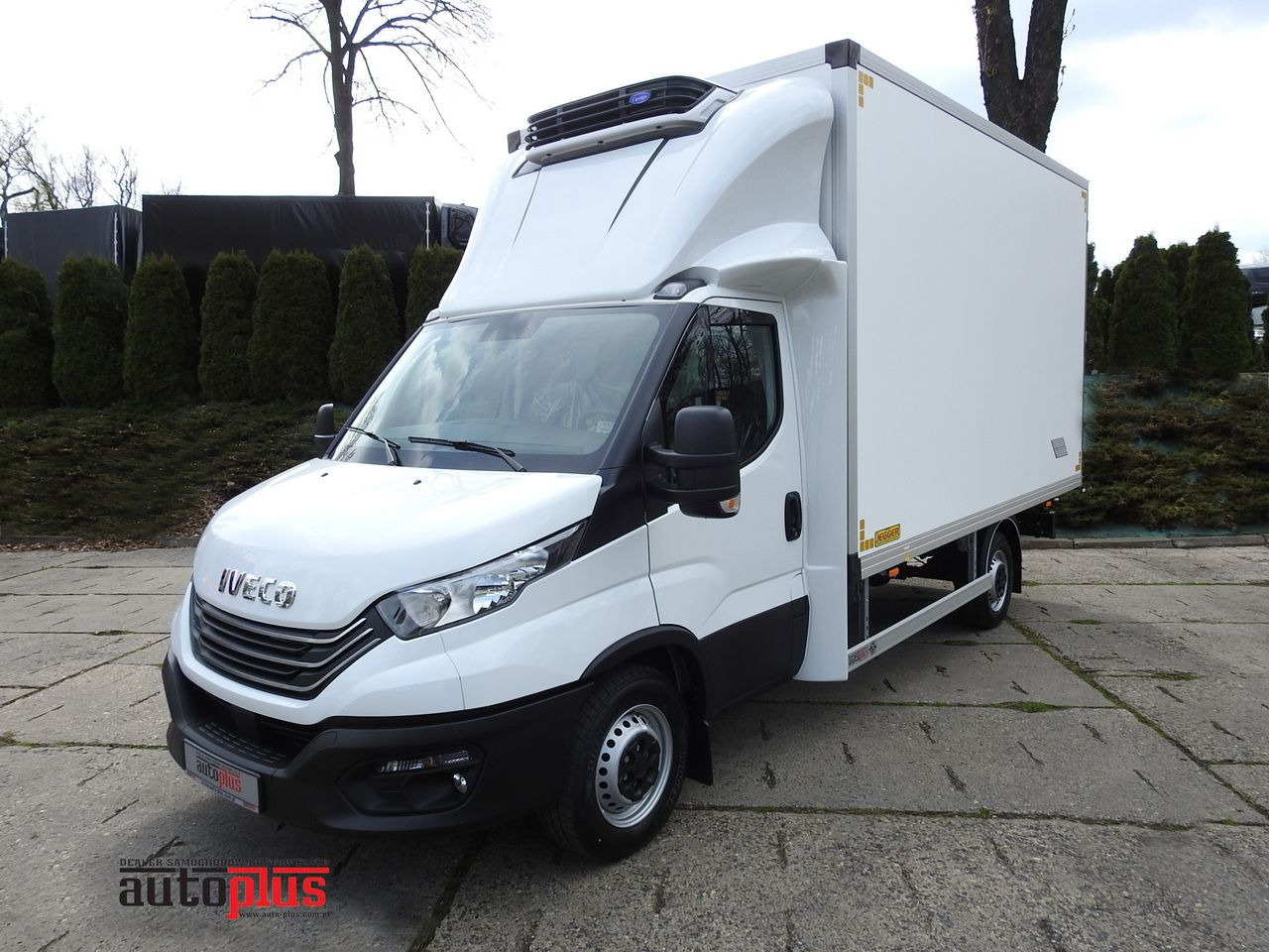 IVECO DAILY 35S16 NEW REGRIGERATOR BOX -10*C 8 PALLETS HEATING FUNCTION POWER SUPPLY 230V CRUISE CONTROL AIR CONDITIONING 160HP - Frigorífico furgoneta: foto 1 IVECO DAILY 35S16 NEW REGRIGERATOR BOX -10*C 8 PALLETS HEATING FUNCTION POWER SUPPLY 230V CRUISE CONTROL AIR CONDITIONING 160HP - Frigorífico furgoneta: foto 1