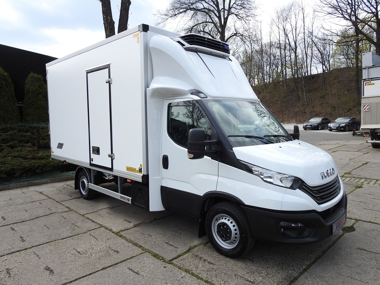 IVECO DAILY 35S16 NEW REGRIGERATOR BOX -10*C 8 PALLETS HEATING FUNCTION POWER SUPPLY 230V CRUISE CONTROL AIR CONDITIONING 160HP - Frigorífico furgoneta: foto 4 IVECO DAILY 35S16 NEW REGRIGERATOR BOX -10*C 8 PALLETS HEATING FUNCTION POWER SUPPLY 230V CRUISE CONTROL AIR CONDITIONING 160HP - Frigorífico furgoneta: foto 4