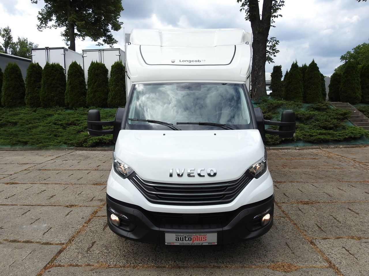IVECO DAILY 35S18 NEW TARPAULIN WEBASTO CRUISE CONTROL AIR CONDITIONING 180HP - Furgoneta con caja de lona: foto 5 IVECO DAILY 35S18 NEW TARPAULIN WEBASTO CRUISE CONTROL AIR CONDITIONING 180HP - Furgoneta con caja de lona: foto 5