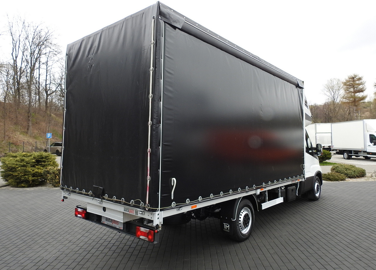 IVECO DAILY 35S18 TARPAULIN 10 PALLETS WEBASTO CRUISE CONTROL AIR CONDITIONING 180HP - Furgoneta con caja de lona: foto 3 IVECO DAILY 35S18 TARPAULIN 10 PALLETS WEBASTO CRUISE CONTROL AIR CONDITIONING 180HP - Furgoneta con caja de lona: foto 3