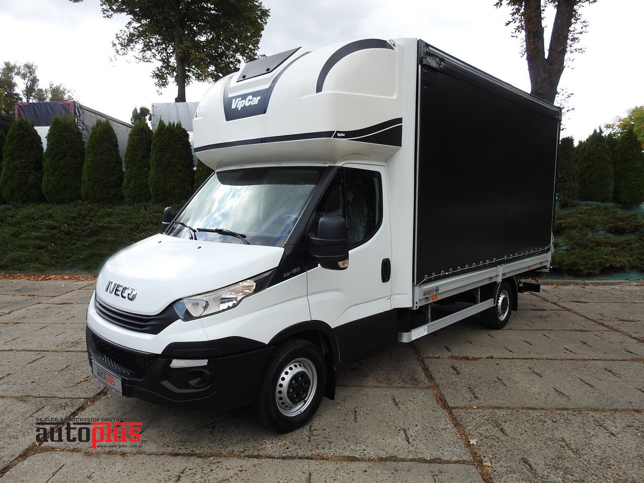 IVECO DAILY 35S18 TARPAULIN LIFT 8 PALLETS CRUISE CONTROL AIR CONDITIONING 180HP - Furgoneta con caja de lona: foto 1 IVECO DAILY 35S18 TARPAULIN LIFT 8 PALLETS CRUISE CONTROL AIR CONDITIONING 180HP - Furgoneta con caja de lona: foto 1
