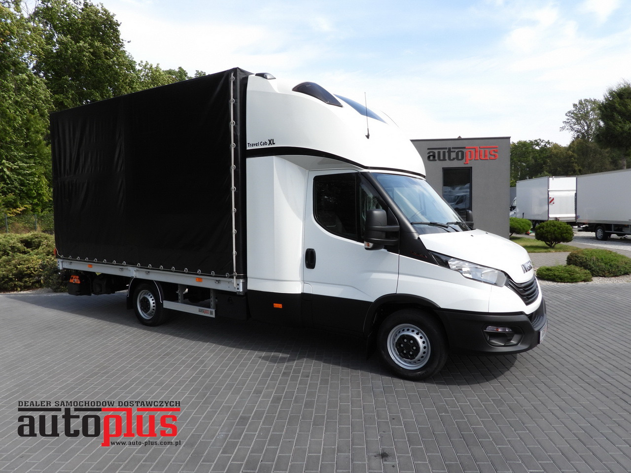 IVECO DAILY 35S18 TARPAULIN LIFT 8 PALLETS CRUISE CONTROL AIR CONDITIONING 180HP - Furgoneta con caja de lona: foto 1 IVECO DAILY 35S18 TARPAULIN LIFT 8 PALLETS CRUISE CONTROL AIR CONDITIONING 180HP - Furgoneta con caja de lona: foto 1