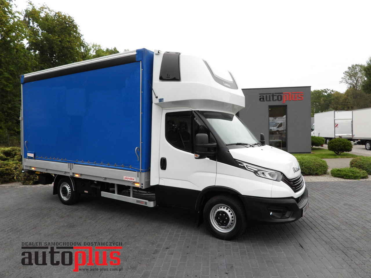 IVECO DAILY 35S18 TARPAULIN LIFT 8 PALLETS WEBASTO CRUISE CONTROL LED LIGHTS AIR CONDITIONING 180HP - Furgoneta con caja de lona: foto 1 IVECO DAILY 35S18 TARPAULIN LIFT 8 PALLETS WEBASTO CRUISE CONTROL LED LIGHTS AIR CONDITIONING 180HP - Furgoneta con caja de lona: foto 1