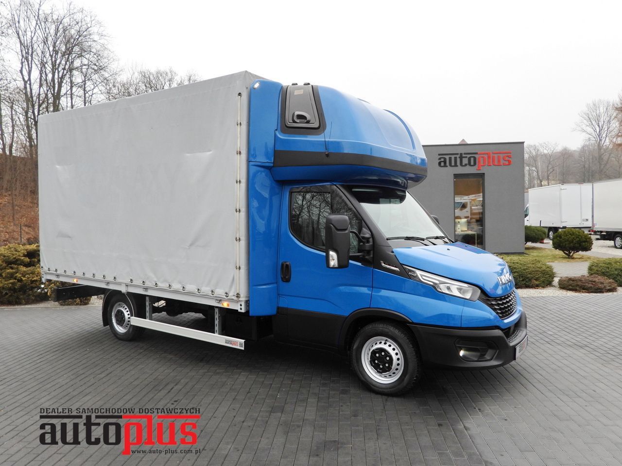 IVECO DAILY 35S21 TARPAULIN 10 PALLETS WEBASTO CRUISE CONTROL NAVIGATION LED LIGHTS AUTOMATIC TRANSMISSION HI-MATIC AIR CONDITIONING 210HP - Furgoneta con caja de lona: foto 1 IVECO DAILY 35S21 TARPAULIN 10 PALLETS WEBASTO CRUISE CONTROL NAVIGATION LED LIGHTS AUTOMATIC TRANSMISSION HI-MATIC AIR CONDITIONING 210HP - Furgoneta con caja de lona: foto 1
