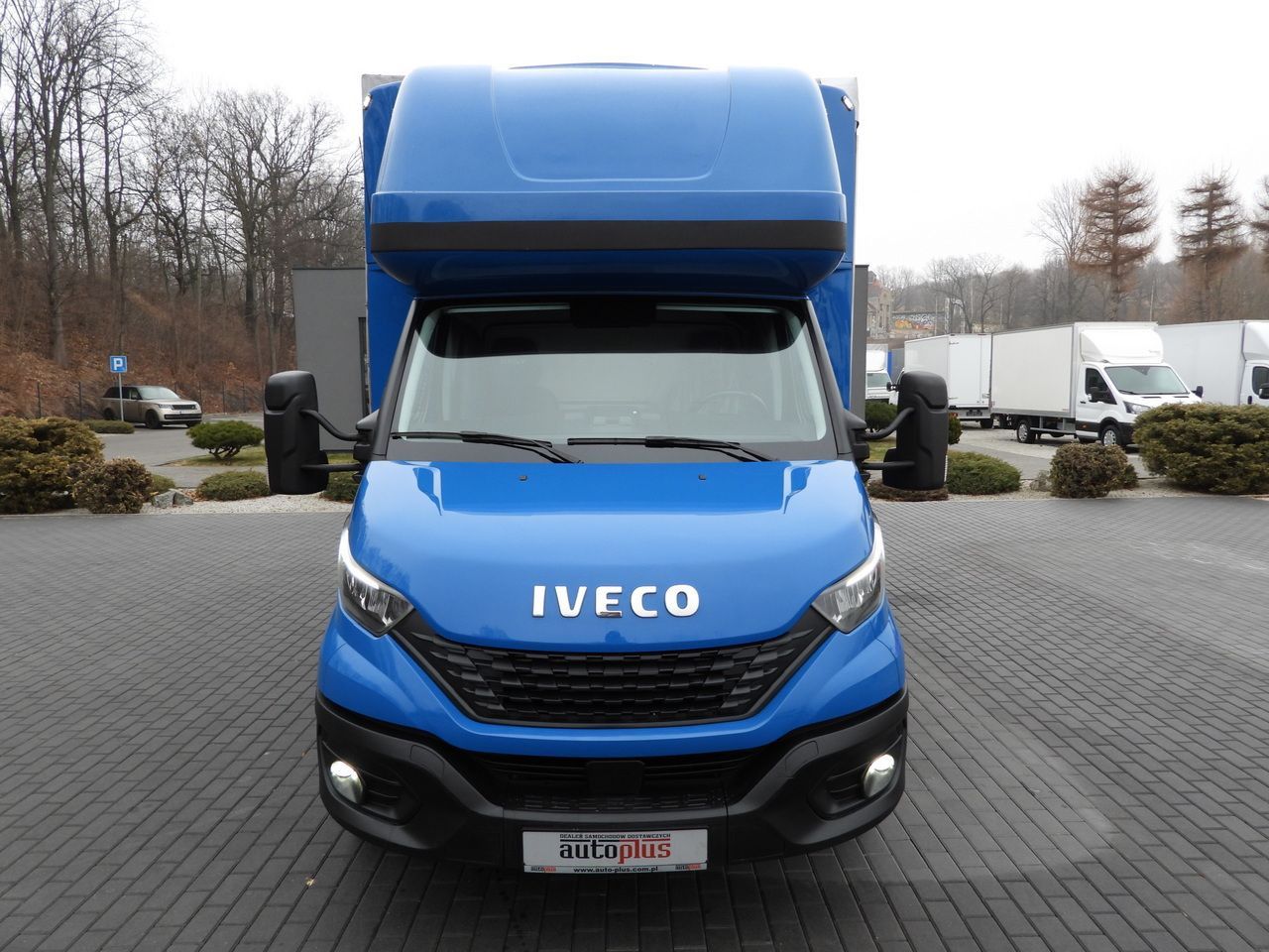 IVECO DAILY 35S21 TARPAULIN 10 PALLETS WEBASTO CRUISE CONTROL NAVIGATION LED LIGHTS AUTOMATIC TRANSMISSION HI-MATIC AIR CONDITIONING 210HP - Furgoneta con caja de lona: foto 5 IVECO DAILY 35S21 TARPAULIN 10 PALLETS WEBASTO CRUISE CONTROL NAVIGATION LED LIGHTS AUTOMATIC TRANSMISSION HI-MATIC AIR CONDITIONING 210HP - Furgoneta con caja de lona: foto 5