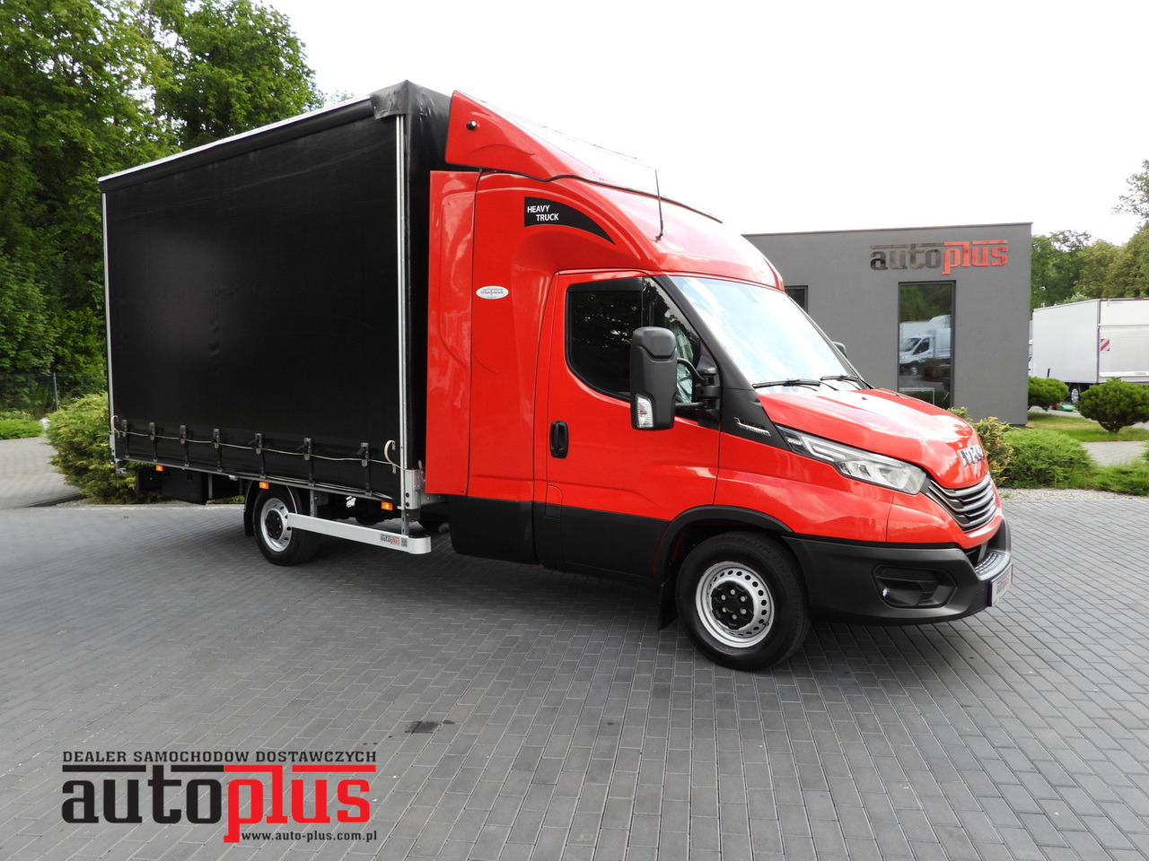 IVECO DAILY 35S21 TARPAULIN 10 PALLETS WEBASTO CRUISE CONTROL NAVIGATION LED LIGHTS PNEUMATICS AUTOMATIC TRANSMISSION HI-MATIC AIR CONDITIONING 210HP - Furgoneta con caja de lona: foto 1 IVECO DAILY 35S21 TARPAULIN 10 PALLETS WEBASTO CRUISE CONTROL NAVIGATION LED LIGHTS PNEUMATICS AUTOMATIC TRANSMISSION HI-MATIC AIR CONDITIONING 210HP - Furgoneta con caja de lona: foto 1