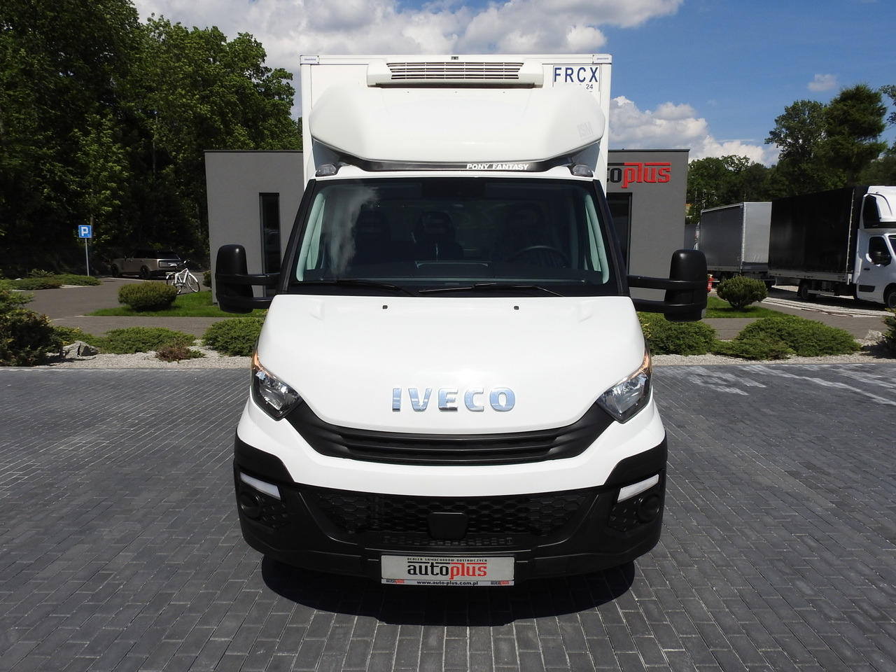 IVECO DAILY 50C15 REGRIGERATOR BOX -5*C POWER SUPPLY 230V AIR CONDITIONING TWIN WHEELS 150HP - Frigorífico furgoneta: foto 5 IVECO DAILY 50C15 REGRIGERATOR BOX -5*C POWER SUPPLY 230V AIR CONDITIONING TWIN WHEELS 150HP - Frigorífico furgoneta: foto 5
