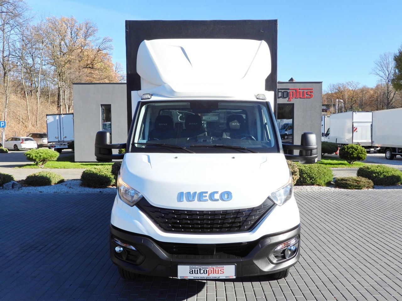 IVECO DAILY 50C17 TARPAULIN 10 PALLETS CRUISE CONTROL TWIN WHEELS AIR CONDITIONING 180HP - Furgoneta con caja de lona: foto 5 IVECO DAILY 50C17 TARPAULIN 10 PALLETS CRUISE CONTROL TWIN WHEELS AIR CONDITIONING 180HP - Furgoneta con caja de lona: foto 5