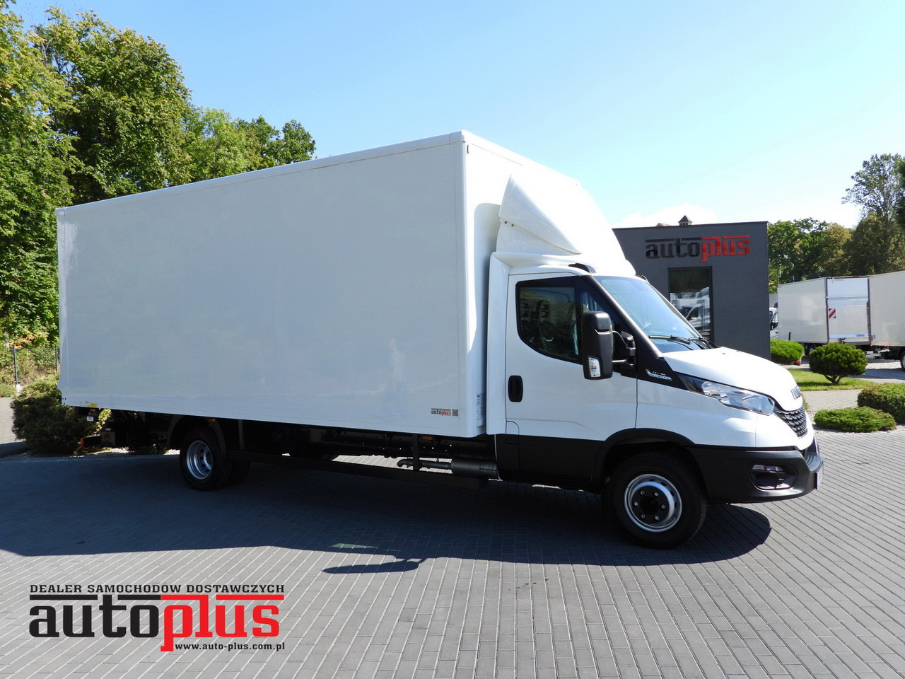 IVECO DAILY 72C18 LIFT 14 PALLETS CRUISE CONTROL PNEUMATICS AUTOMATIC TRANSMISSION HI-MATIC TWIN WHEELS AIR CONDITIONING 180HP - Furgoneta: foto 1 IVECO DAILY 72C18 LIFT 14 PALLETS CRUISE CONTROL PNEUMATICS AUTOMATIC TRANSMISSION HI-MATIC TWIN WHEELS AIR CONDITIONING 180HP - Furgoneta: foto 1