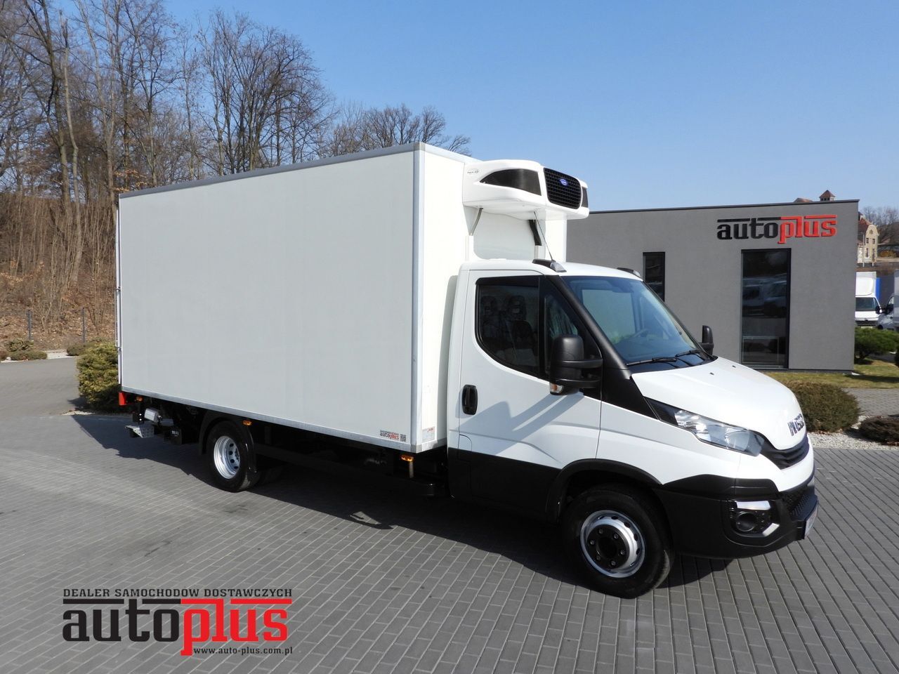 IVECO DAILY REGRIGERATOR BOX -10*C LIFT 9 PALLETS POWER SUPPLY 230V CRUISE CONTROL PNEUMATICS AUTOMATIC TRANSMISSION HI-MATIC TWIN WHEELS AIR CONDITIONING 170HP - Frigorífico camión: foto 1 IVECO DAILY REGRIGERATOR BOX -10*C LIFT 9 PALLETS POWER SUPPLY 230V CRUISE CONTROL PNEUMATICS AUTOMATIC TRANSMISSION HI-MATIC TWIN WHEELS AIR CONDITIONING 170HP - Frigorífico camión: foto 1