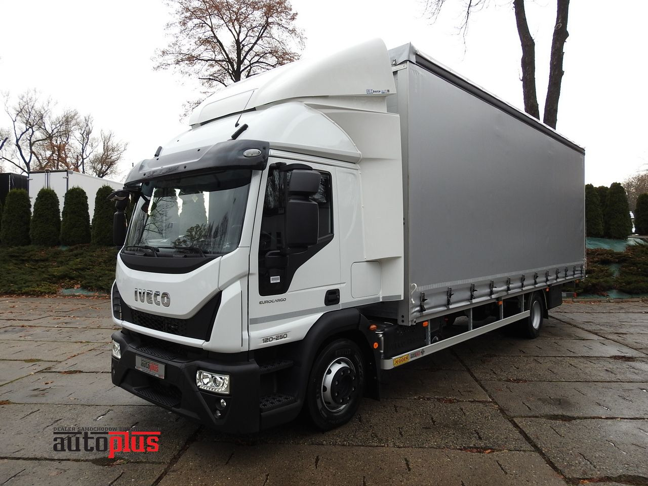 IVECO EUROCARGO 120-250 NEW TARPAULIN LIFT 18 PALLETS WEBASTO CRUISE CONTROL AIR CONDITIONING LED LIGHTS PNEUMATICS AUTOMATIC TRANSMISSION HI-MATIC 250HP - Camión lona: foto 1 IVECO EUROCARGO 120-250 NEW TARPAULIN LIFT 18 PALLETS WEBASTO CRUISE CONTROL AIR CONDITIONING LED LIGHTS PNEUMATICS AUTOMATIC TRANSMISSION HI-MATIC 250HP - Camión lona: foto 1