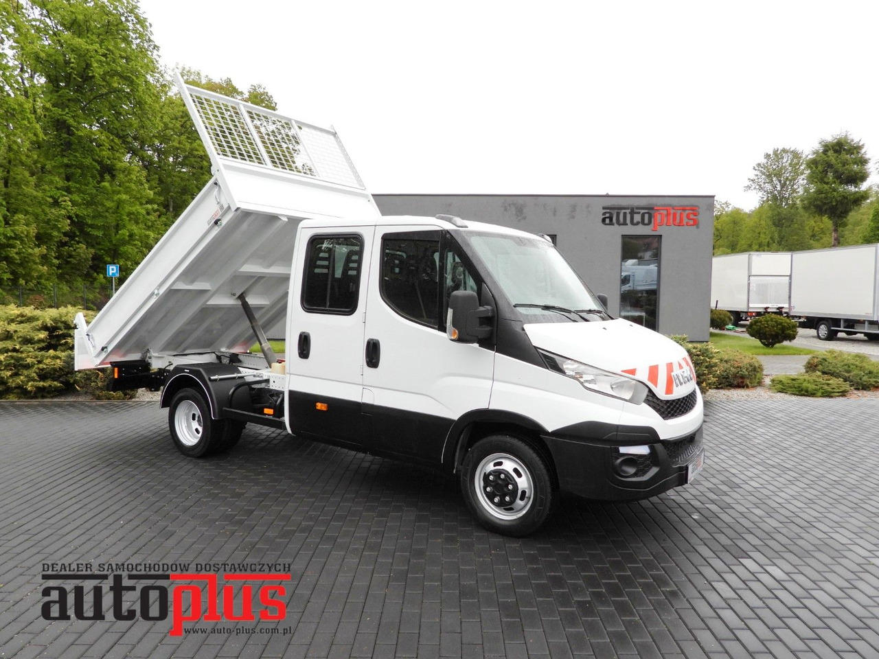 Iveco DAILY 35C13 KIPPER DOPPELKABINE DOKA 7 SITZE A/C - Volquete furgoneta, Furgoneta combi: foto 1 Iveco DAILY 35C13 KIPPER DOPPELKABINE DOKA 7 SITZE A/C - Volquete furgoneta, Furgoneta combi: foto 1
