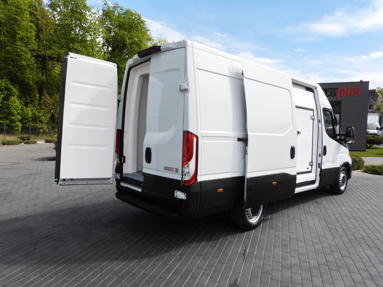 Iveco DAILY 35S14 KÜHLKASTENWAGEN-10*C TEMPOMAT - Frigorífico furgoneta: foto 3 Iveco DAILY 35S14 KÜHLKASTENWAGEN-10*C TEMPOMAT - Frigorífico furgoneta: foto 3