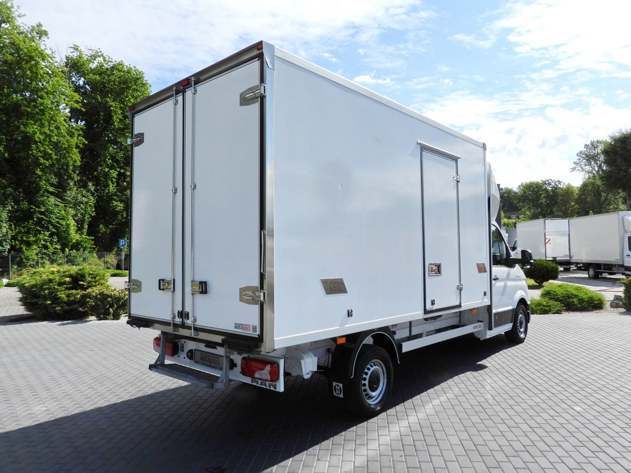 MAN TGE 3.140 REGRIGERATOR BOX -1*C 8 PALLETS HEATING FUNCTION CRUISE CONTROL PNEUMATICS AIR CONDITIONING 140HP - Frigorífico furgoneta: foto 3 MAN TGE 3.140 REGRIGERATOR BOX -1*C 8 PALLETS HEATING FUNCTION CRUISE CONTROL PNEUMATICS AIR CONDITIONING 140HP - Frigorífico furgoneta: foto 3