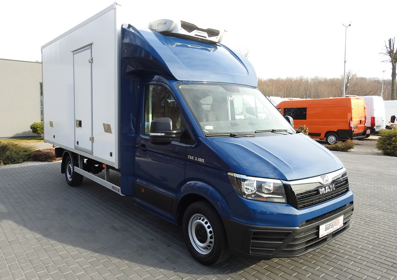 MAN TGE 3.180 REGRIGERATOR BOX -5*C 8 PALLETS HEATING FUNCTION CRUISE CONTROL PNEUMATICS AIR CONDITIONING 180HP - Frigorífico furgoneta: foto 4 MAN TGE 3.180 REGRIGERATOR BOX -5*C 8 PALLETS HEATING FUNCTION CRUISE CONTROL PNEUMATICS AIR CONDITIONING 180HP - Frigorífico furgoneta: foto 4