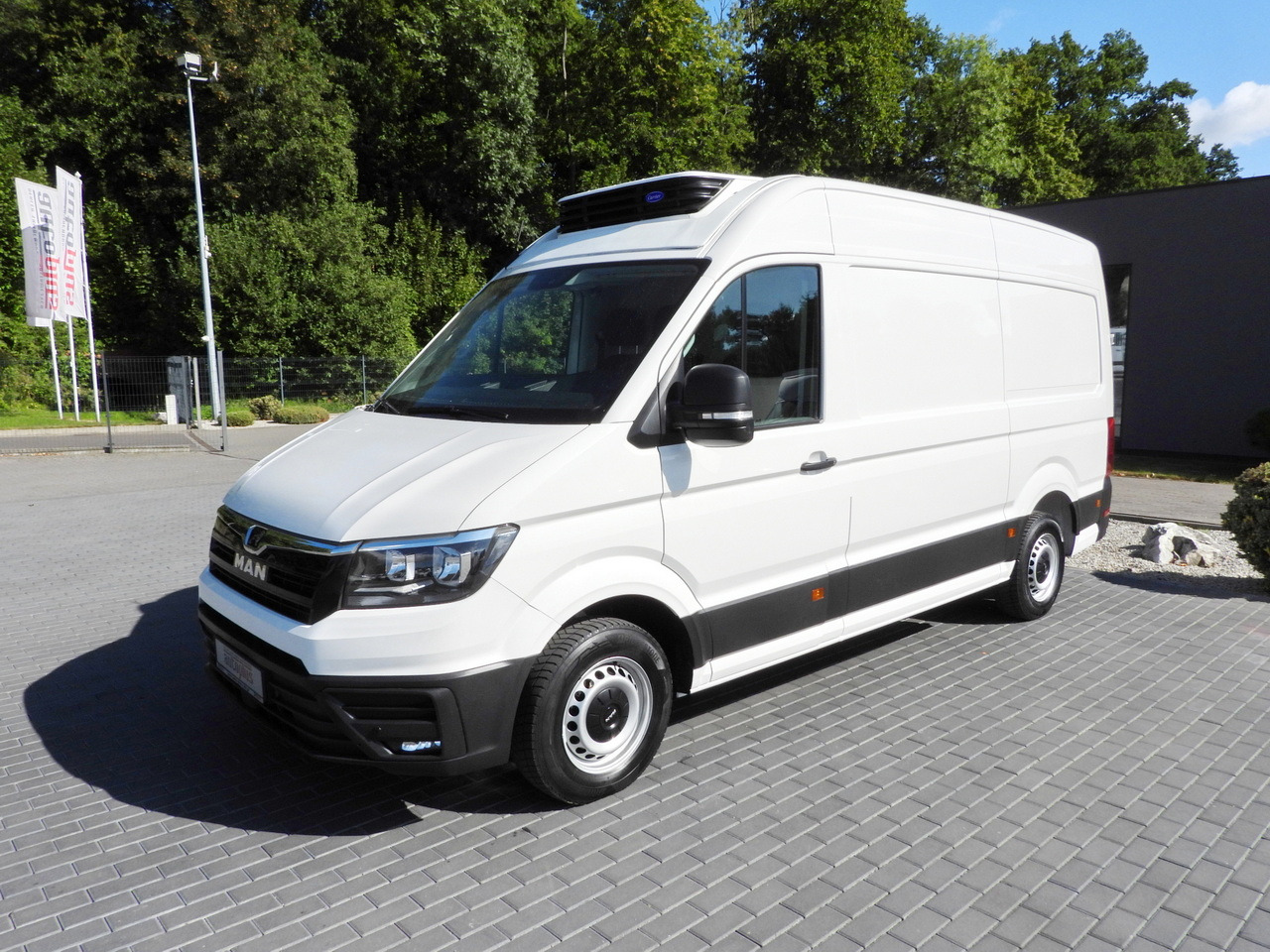 Leasing financiero de MAN TGE REFRIGERATOR VAN -5*C POWER SUPPLY 230V CRUISE CONTROL AUTOMATIC TRANSMISSION AIR CONDITIONING 180HP leasing MAN TGE REFRIGERATOR VAN -5*C POWER SUPPLY 230V CRUISE CONTROL AUTOMATIC TRANSMISSION AIR CONDITIONING 180HP: foto 6 Leasing financiero de MAN TGE REFRIGERATOR VAN -5*C POWER SUPPLY 230V CRUISE CONTROL AUTOMATIC TRANSMISSION AIR CONDITIONING 180HP leasing MAN TGE REFRIGERATOR VAN -5*C POWER SUPPLY 230V CRUISE CONTROL AUTOMATIC TRANSMISSION AIR CONDITIONING 180HP: foto 6