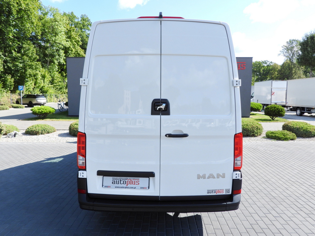 Leasing financiero de MAN TGE REFRIGERATOR VAN -5*C POWER SUPPLY 230V CRUISE CONTROL AUTOMATIC TRANSMISSION AIR CONDITIONING 180HP leasing MAN TGE REFRIGERATOR VAN -5*C POWER SUPPLY 230V CRUISE CONTROL AUTOMATIC TRANSMISSION AIR CONDITIONING 180HP: foto 11 Leasing financiero de MAN TGE REFRIGERATOR VAN -5*C POWER SUPPLY 230V CRUISE CONTROL AUTOMATIC TRANSMISSION AIR CONDITIONING 180HP leasing MAN TGE REFRIGERATOR VAN -5*C POWER SUPPLY 230V CRUISE CONTROL AUTOMATIC TRANSMISSION AIR CONDITIONING 180HP: foto 11