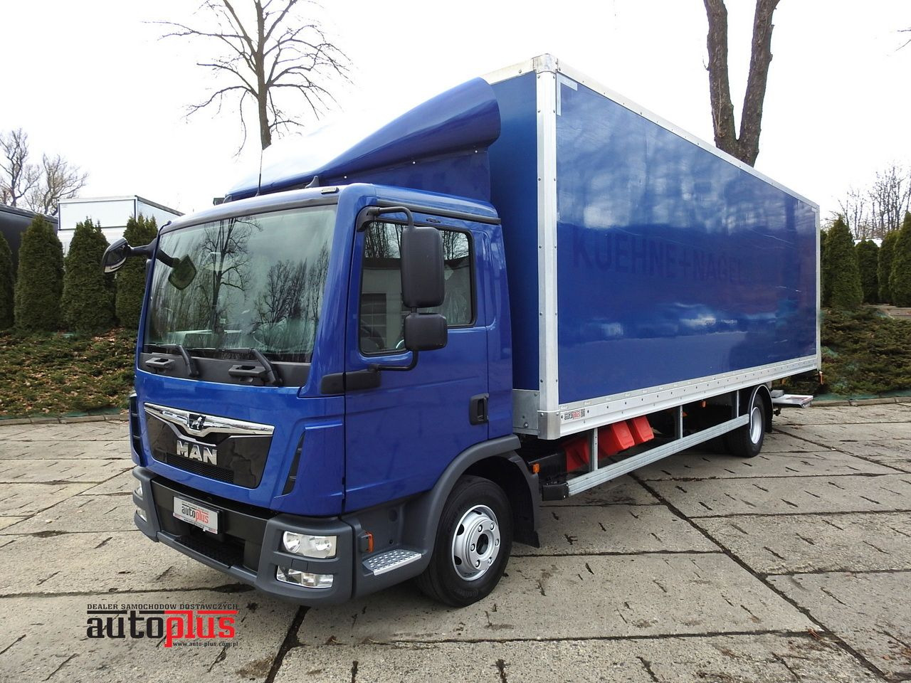 MAN TGL 12.220 BOX LIFT 18 PALLETS CRUISE CONTROLAIR CONDITIONING PNEUMATICS AUTOMATIC TWIN WHEELS 220HP - Furgoneta: foto 1 MAN TGL 12.220 BOX LIFT 18 PALLETS CRUISE CONTROLAIR CONDITIONING PNEUMATICS AUTOMATIC TWIN WHEELS 220HP - Furgoneta: foto 1