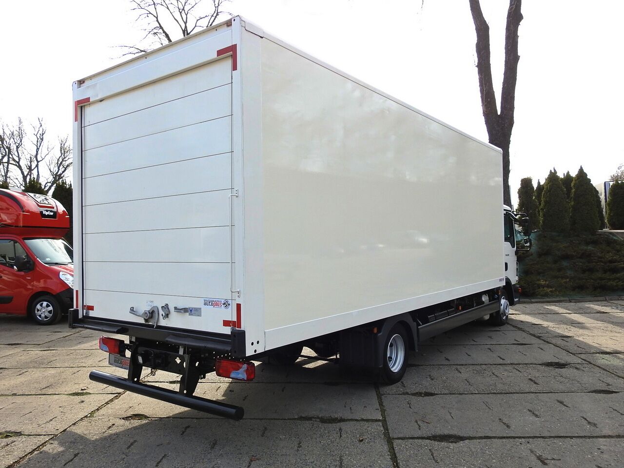 MAN TGL 8.18 BOX 16 PALLETS CRUISE CONTROL TWIN WHEELS 180HP - Camión caja cerrada: foto 3 MAN TGL 8.18 BOX 16 PALLETS CRUISE CONTROL TWIN WHEELS 180HP - Camión caja cerrada: foto 3