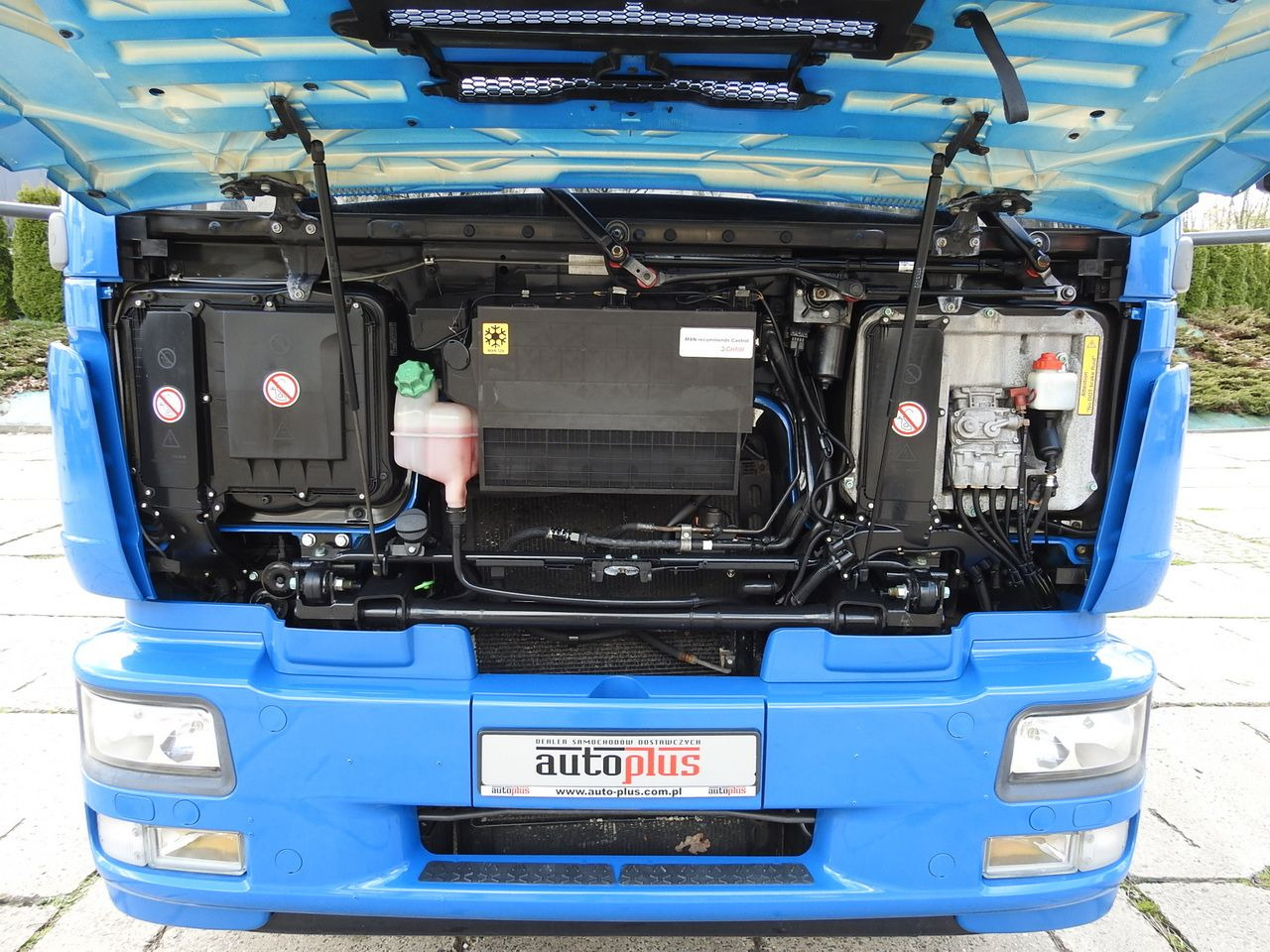 Camión lona MAN TGM 15.290 TARPAULIN LIFT 18 PALLETS CRUISE CONTROL TWIN WHEELS AIR CONDITIONING 290HP: foto 37 Camión lona MAN TGM 15.290 TARPAULIN LIFT 18 PALLETS CRUISE CONTROL TWIN WHEELS AIR CONDITIONING 290HP: foto 37