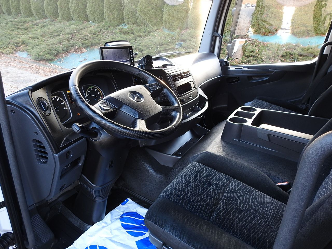 MERCEDES ATEGO 12.24 REGRIGERATOR BOX -10*C LIFT 16 PALLETS HEATING FUNCTION WEBASTO CRUISE CONTROL PNEUMATICS AIR CONDITIONING 240HP - Frigorífico camión: foto 2 MERCEDES ATEGO 12.24 REGRIGERATOR BOX -10*C LIFT 16 PALLETS HEATING FUNCTION WEBASTO CRUISE CONTROL PNEUMATICS AIR CONDITIONING 240HP - Frigorífico camión: foto 2