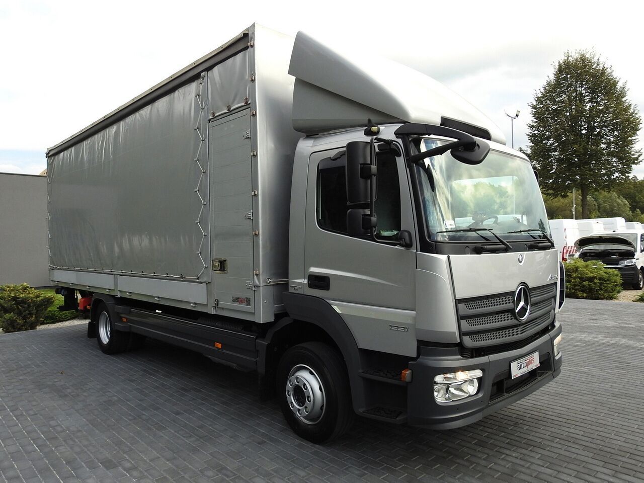 MERCEDES ATEGO 1221 TARPAULIN LIFT 16 PALLETS WEBASTO AIR CONDITIONING PNEUMATICS TWIN WHEELS 230HP - Camión lona: foto 4 MERCEDES ATEGO 1221 TARPAULIN LIFT 16 PALLETS WEBASTO AIR CONDITIONING PNEUMATICS TWIN WHEELS 230HP - Camión lona: foto 4