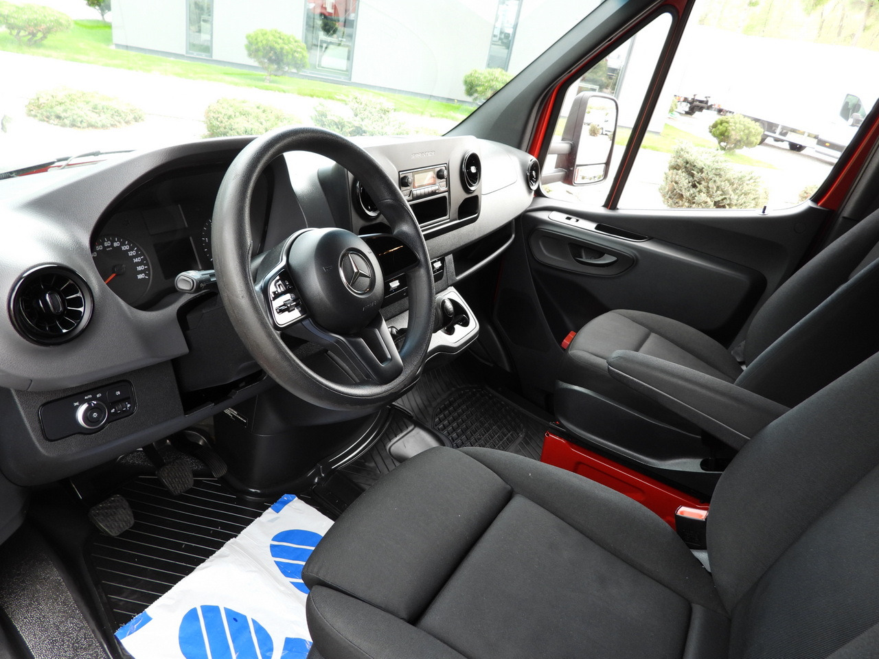 MERCEDES SPRINTER 316 8 PALLETS TARPAULIN LIFT CRUISE CONTROL AIR CONDITIONING 160HP - Furgoneta con caja de lona: foto 2 MERCEDES SPRINTER 316 8 PALLETS TARPAULIN LIFT CRUISE CONTROL AIR CONDITIONING 160HP - Furgoneta con caja de lona: foto 2