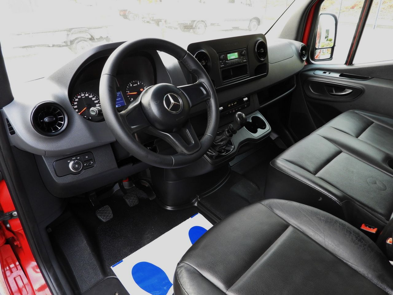MERCEDES SPRINTER 316 STAKE BODY DOUBLE CABIN DOKA 7 SEATS AIR CONDITIONING  160HP - Furgoneta combi: foto 2 MERCEDES SPRINTER 316 STAKE BODY DOUBLE CABIN DOKA 7 SEATS AIR CONDITIONING  160HP - Furgoneta combi: foto 2