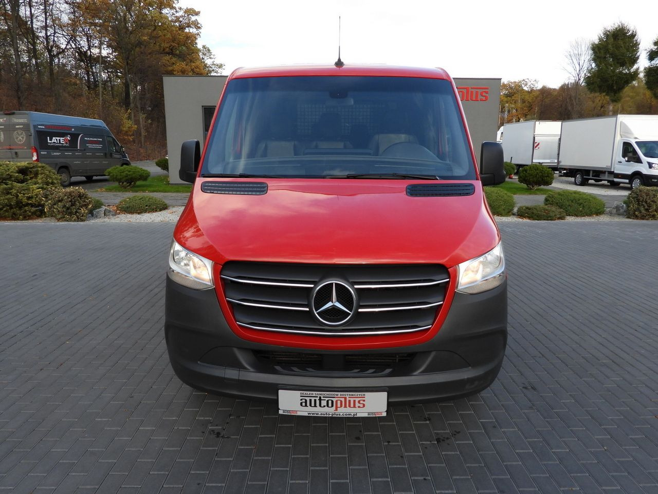 MERCEDES SPRINTER 316 STAKE BODY DOUBLE CABIN DOKA 7 SEATS AIR CONDITIONING 160HP - Furgoneta combi: foto 5 MERCEDES SPRINTER 316 STAKE BODY DOUBLE CABIN DOKA 7 SEATS AIR CONDITIONING 160HP - Furgoneta combi: foto 5