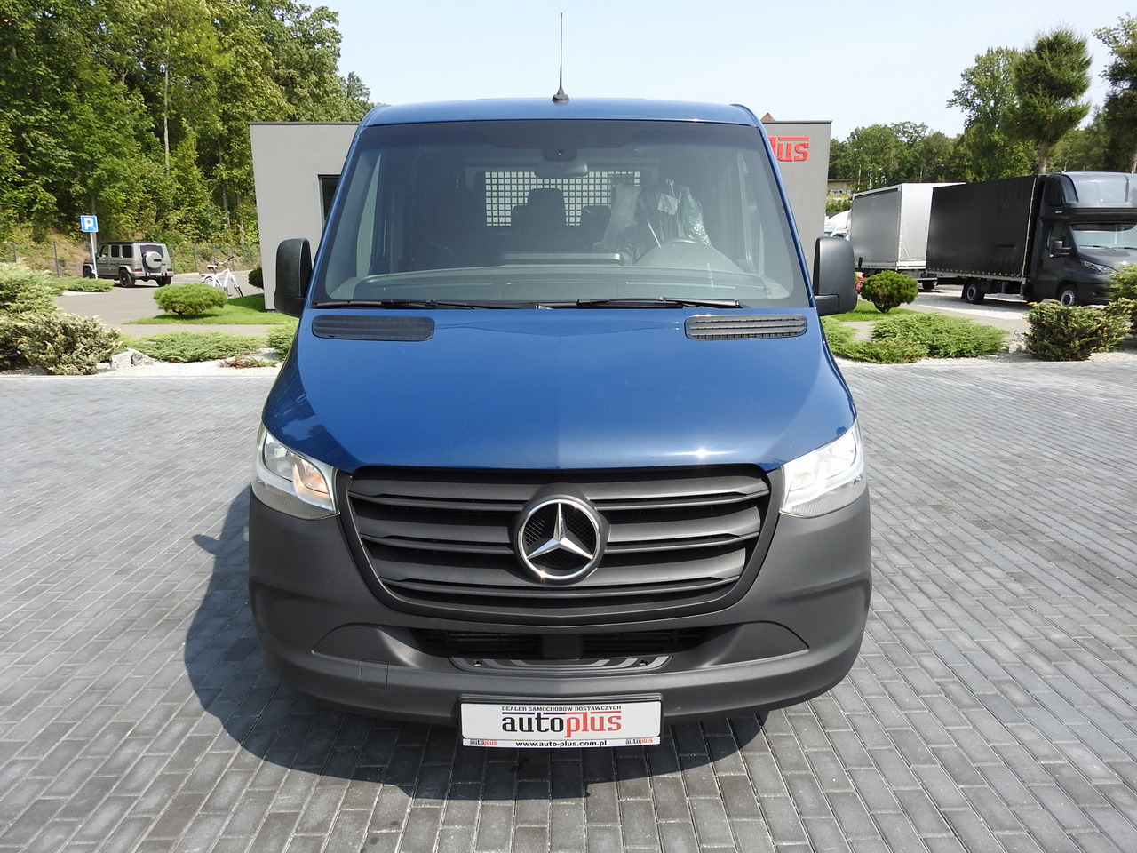 MERCEDES SPRINTER 316 STAKE BODY DOUBLE CABIN DOKA 7 SEATS AIR CONDITIONING 160HP - Caja abierta furgoneta: foto 5 MERCEDES SPRINTER 316 STAKE BODY DOUBLE CABIN DOKA 7 SEATS AIR CONDITIONING 160HP - Caja abierta furgoneta: foto 5